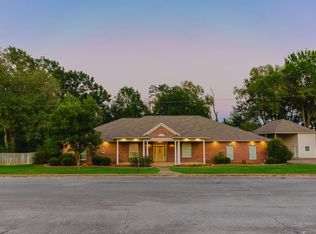 160 Hollybrook St, Gilmer, TX 75644