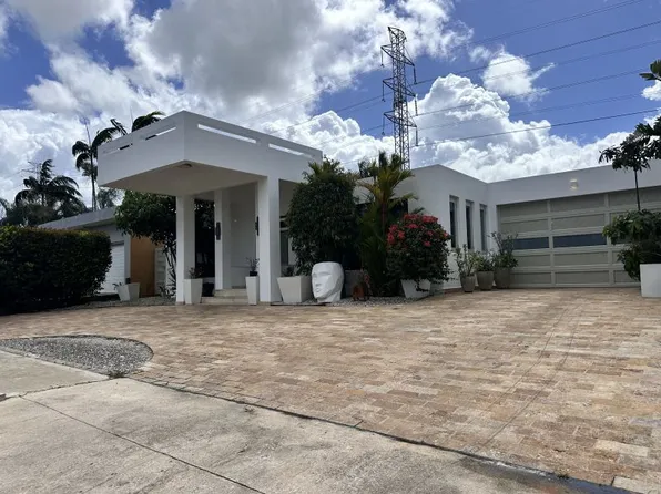 Urb San Ignacio Calle San Melchor, San Juan, PR 00927