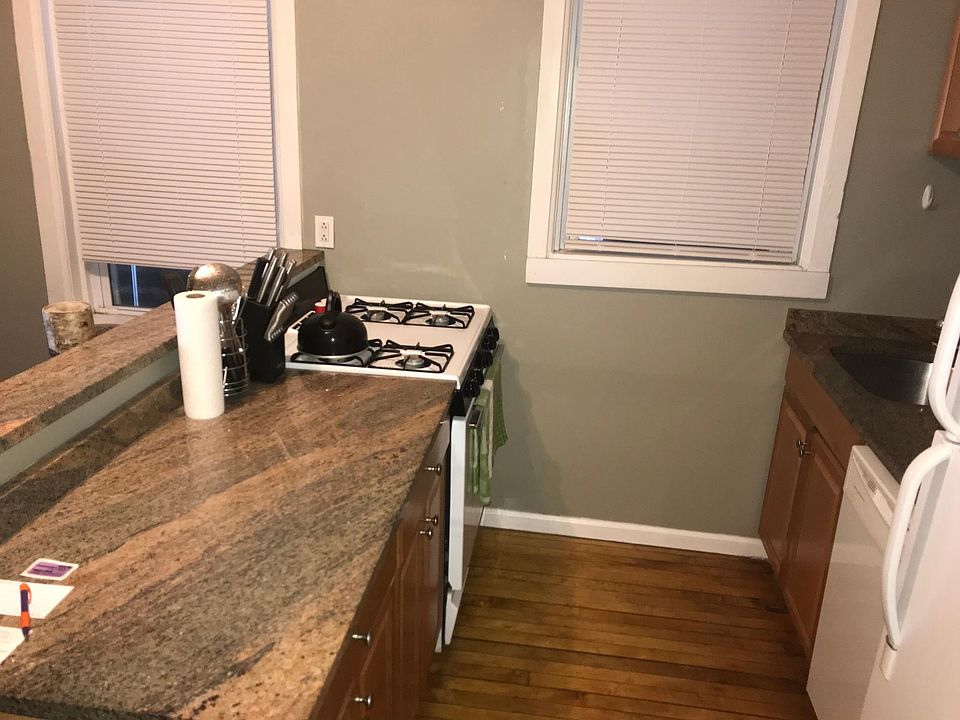 1st image of 3102 N Southport Ave APT 2R