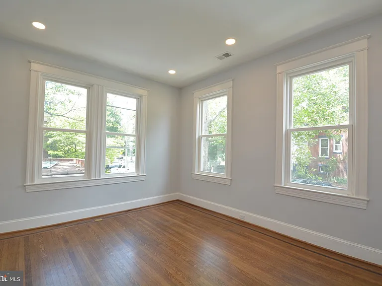 1724 2nd St NW — Photo 15
