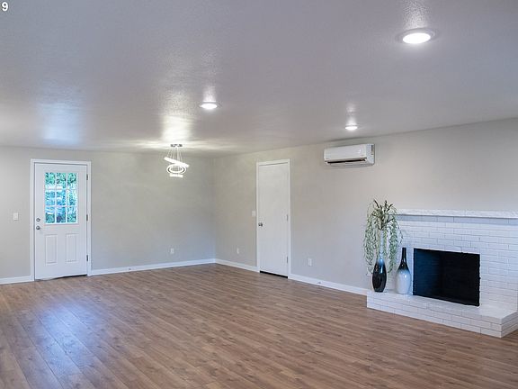 4th image of 5712 NE 113th St