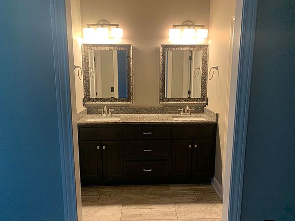 4th image of 11667 Ridgeway Ct