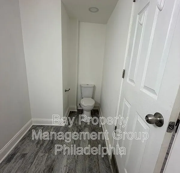 451 W Bringhurst St #1 — Photo 17