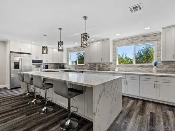 12066 Fuerte Dr, El Cajon, CA 92020