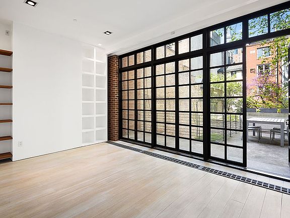 4th image of 439 W 21st St #12345