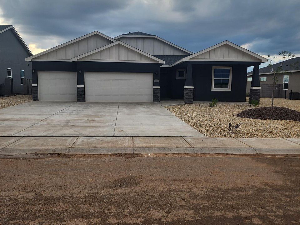 1st image of 3713 Saguaro