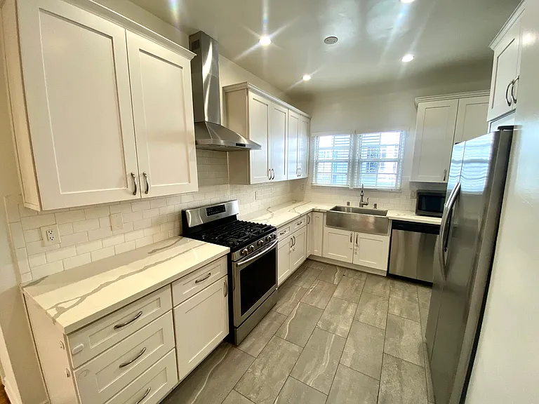 8570 W Olympic Blvd #8570 — Photo 9