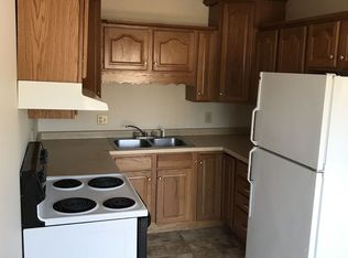1407 8th Ave APT 1, De Witt, IA 52742