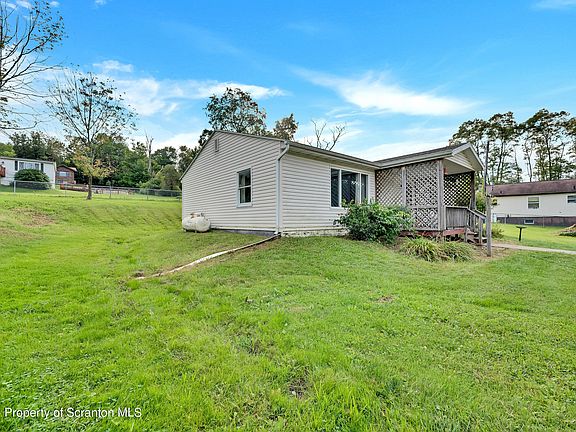 2nd image of 799 Lakeland Dr