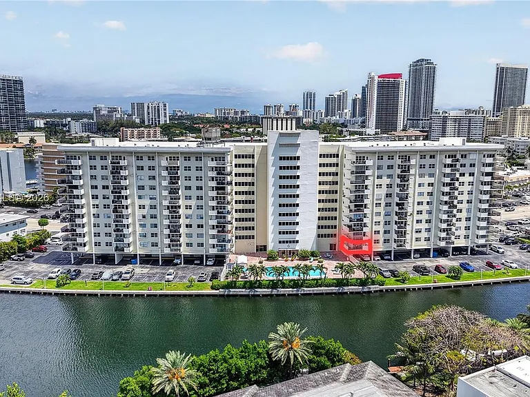 401 Golden Isles Dr #208 — Photo 45