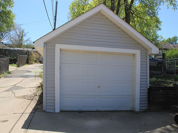 4th image of 2926 Pierce St