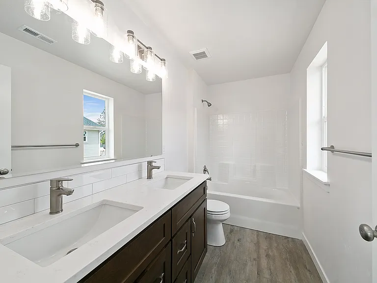 1326 N Meridian Rd — Photo 12