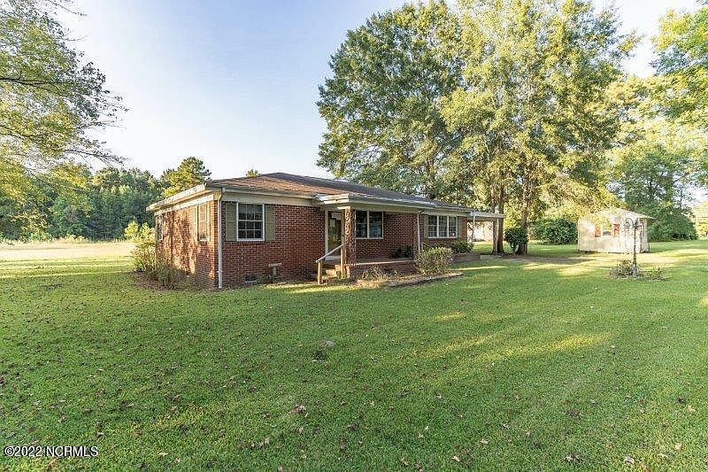 114 W Center Street, Rose Hill, NC 28458 Zillow