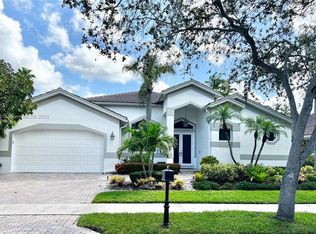 2874 Oakbrook Dr, Fort Lauderdale, FL 33332