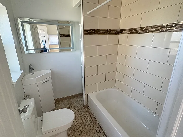 5527 Pulaski Ave #1 — Photo 4
