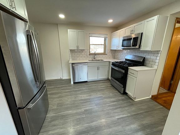 5th image of 1500 Fairview Ave APT D