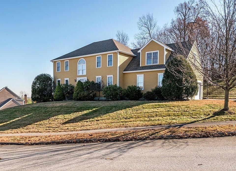 1st image of 23 Brentwood Dr