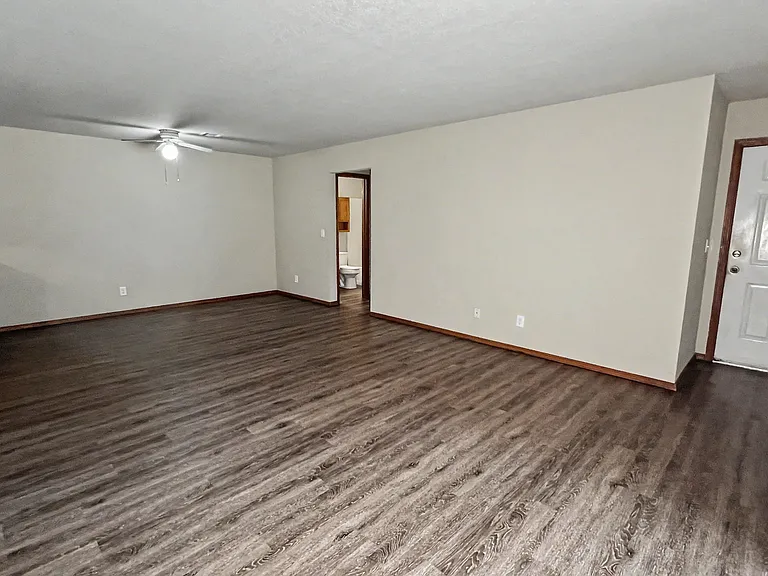 1231 Turner Pl — Photo 4