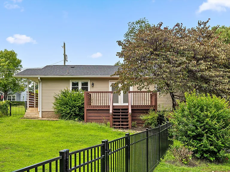 2418 Crescent Club Dr — Photo 28
