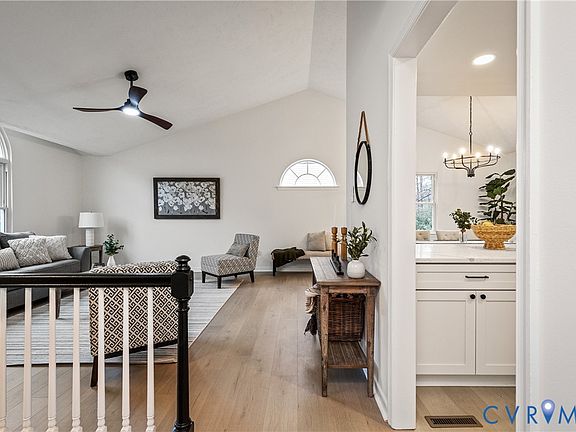 4th image of 5924 Saint Moritz Dr