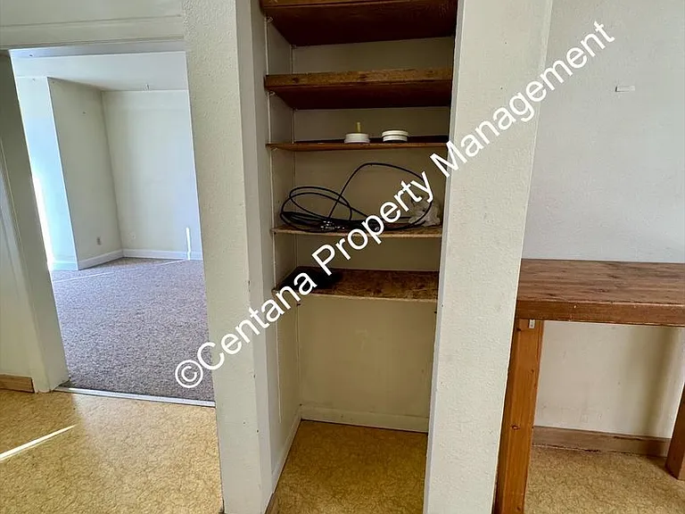 530 N Franklin St — Photo 5