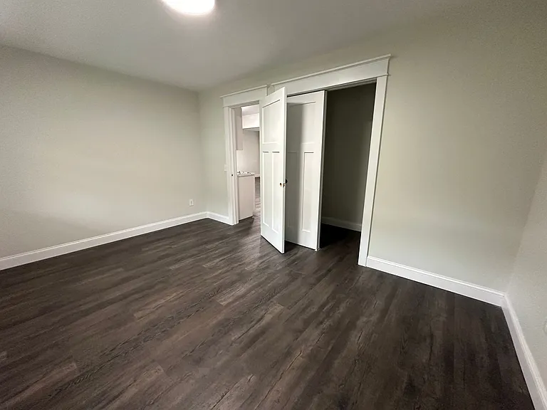 320 Hillview Place — Photo 24
