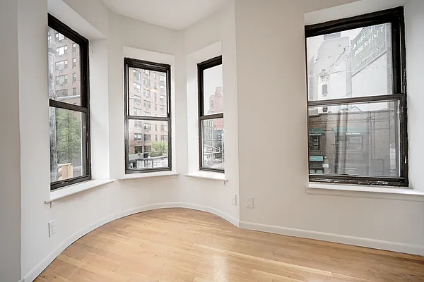 Rented by Urbane Brokerage | media 13