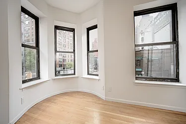 Rented by Urbane Brokerage