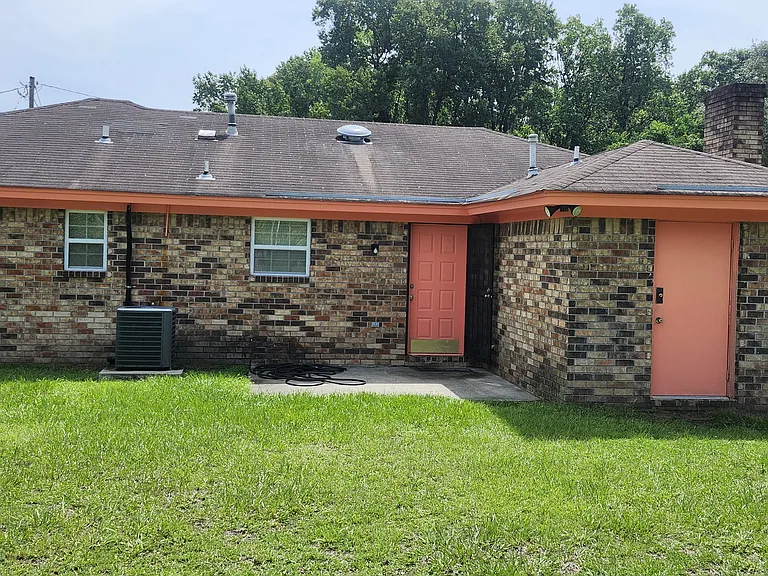 4705 Meadow Ave — Photo 15