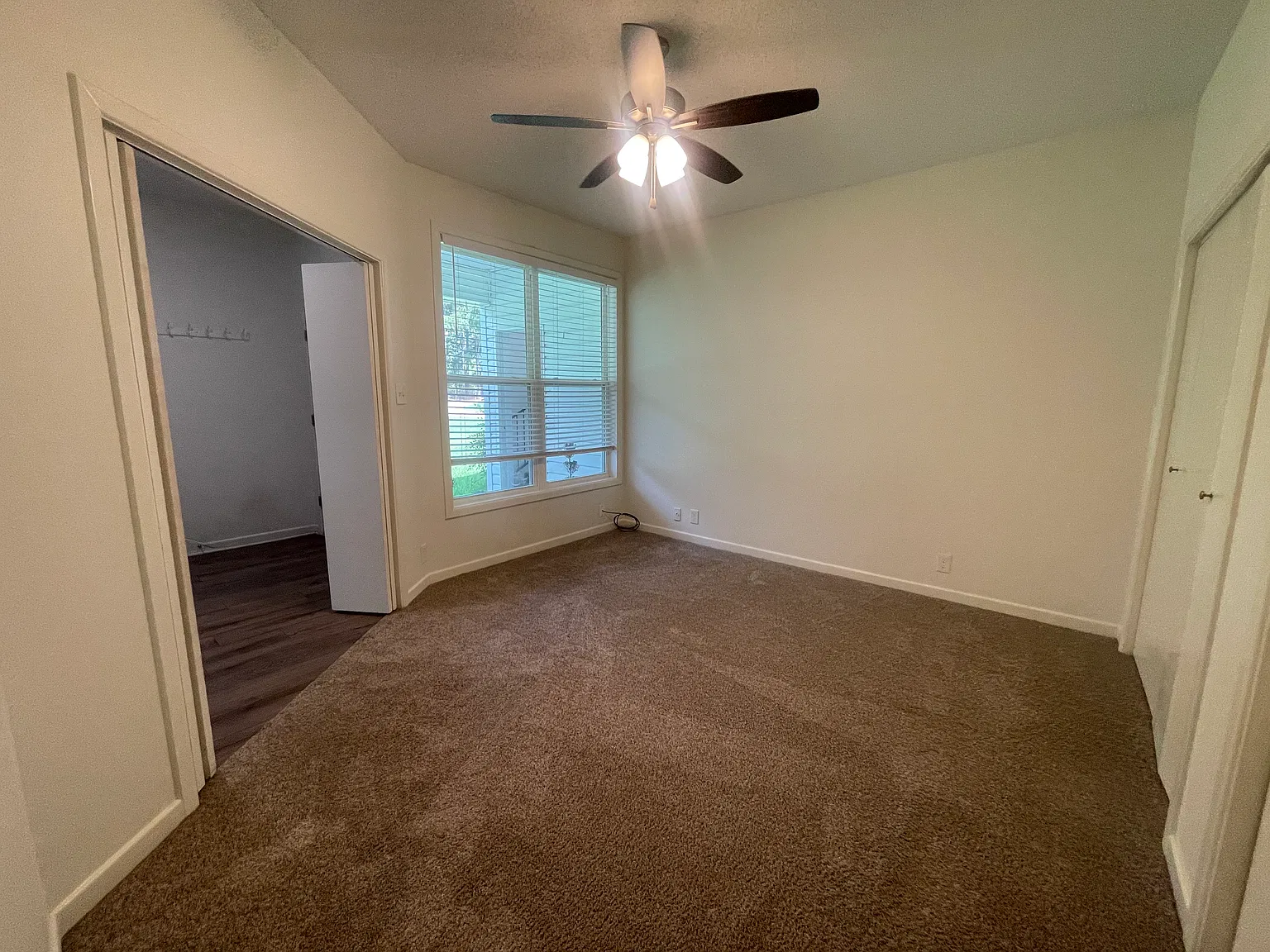 2 bed, $1,400 — Photo 3