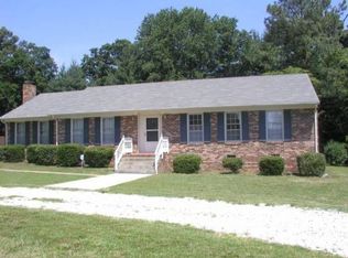 7462 Studley Rd, Mechanicsville, VA 23116