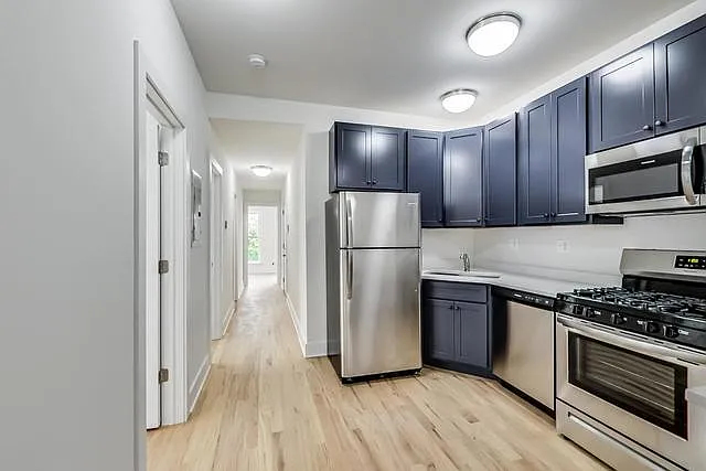 815 S Carpenter St #2F — Photo 5