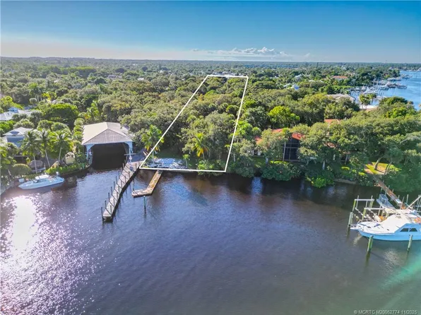 4605 SE Williams Way, Stuart, FL 34997