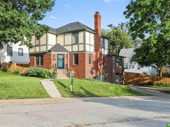 4317 Pine St, Omaha, NE 68105