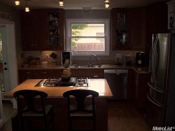 3rd image of 5629 McAdoo Ave