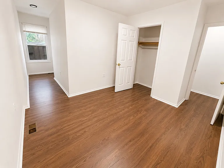 1238 Penn St NE #1 — Photo 6