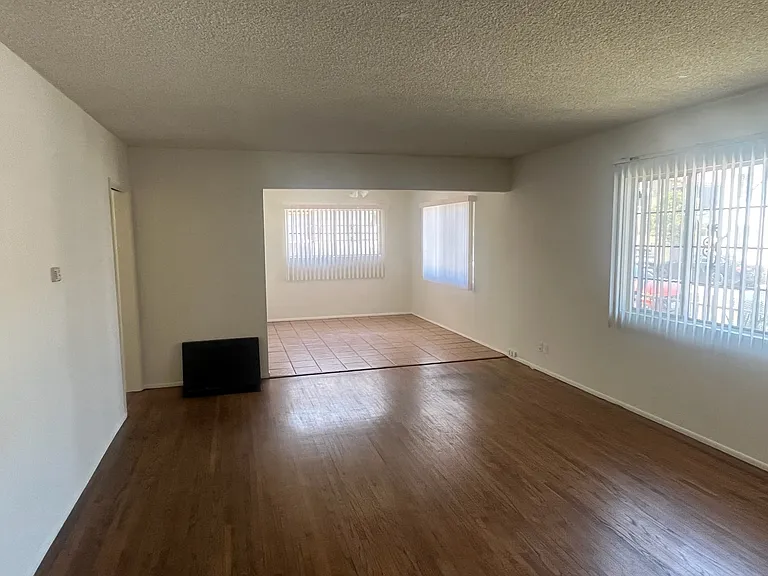 1959 Cedar Ave #1 — Photo 15