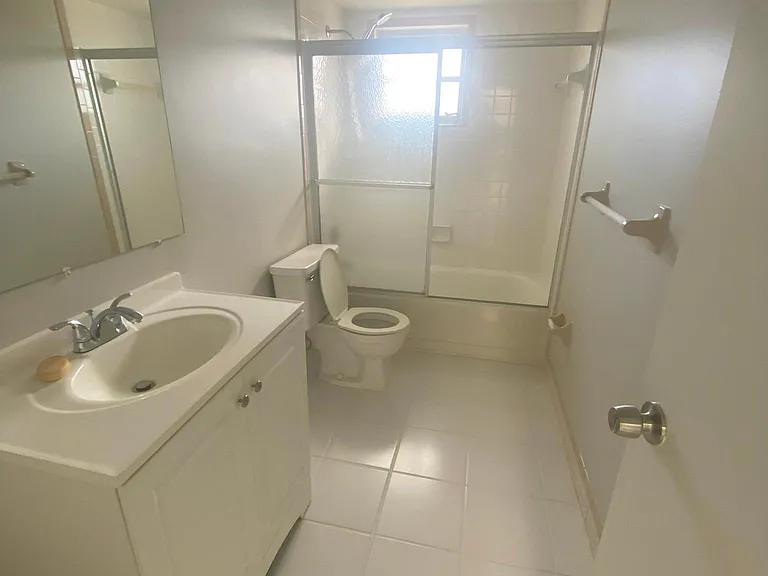 2258 Iris Way #2258 — Photo 3
