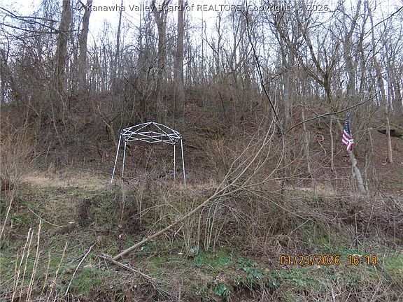 3rd image of 504 Tate Hollow Rd