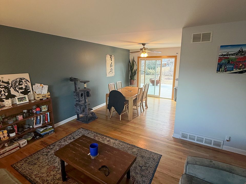 1st image of 10641 Livingston Dr