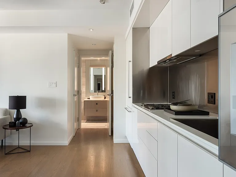 1151 Georgia St W #3108 — Photo 9