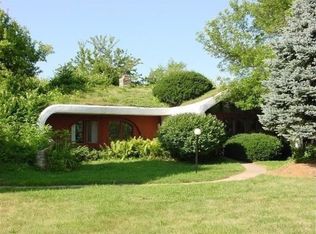 6302 Twin Oaks Ct, Oregon, WI 53575
