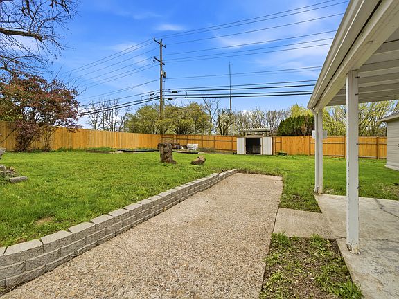 4th image of 110 Stoneway Dr NW