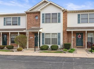 1811 Chestnut Ln, Crown Point, IN 46307