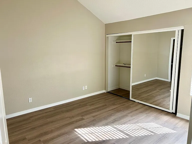 10015 E Mountain View Rd #2009 — Photo 10