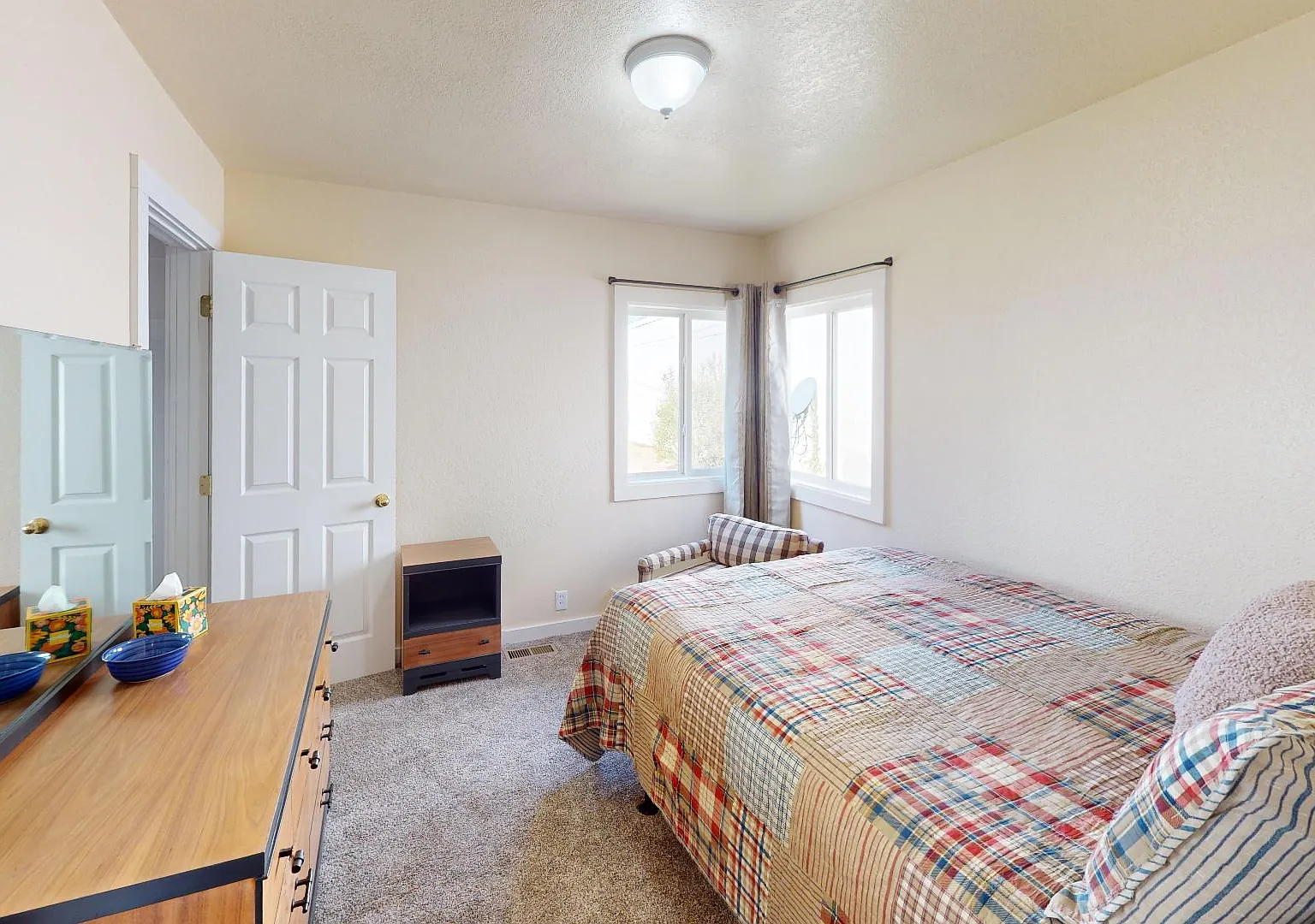 526 N Broadway Ave - 526 N. Broadway — Photo 3