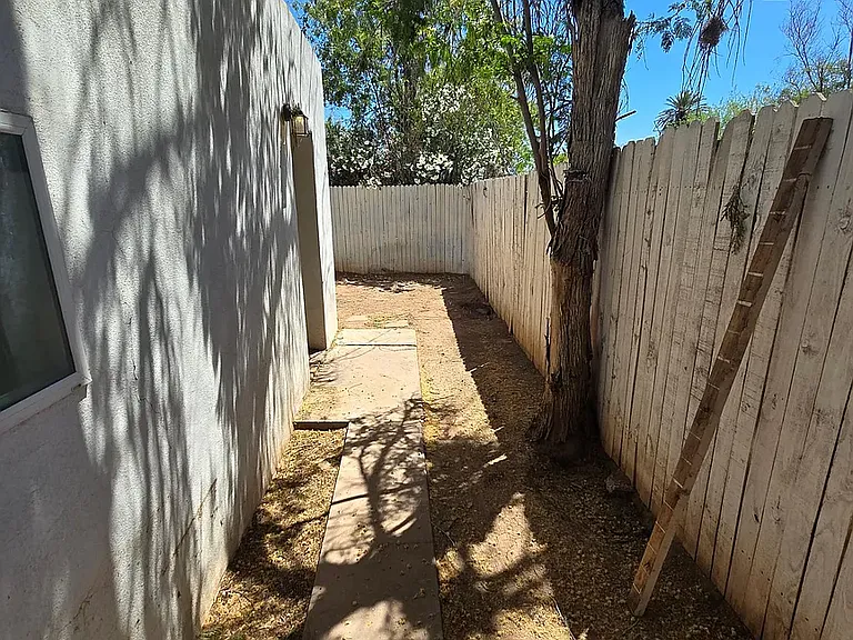 2705 E Willetta St #1 — Photo 14