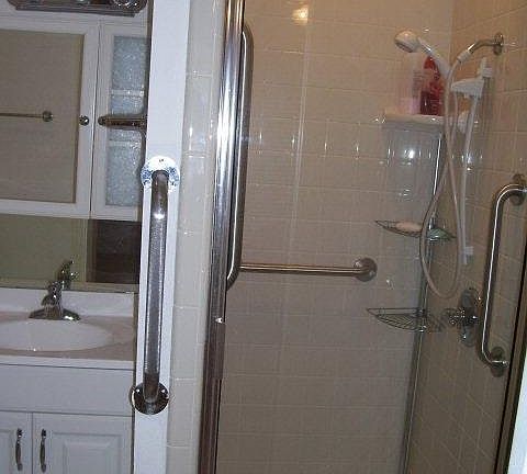 3rd image of 6089 Camelot Dr