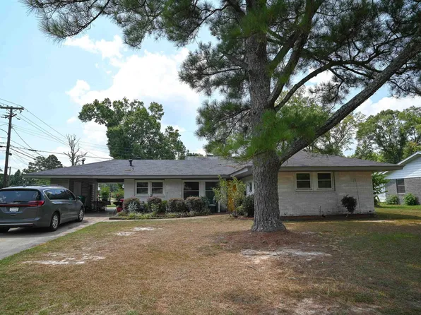 2200 W 39th Ave, Pine Bluff, AR 71603