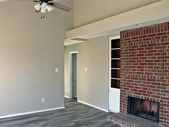 4th image of 10601 Tall Oak Dr